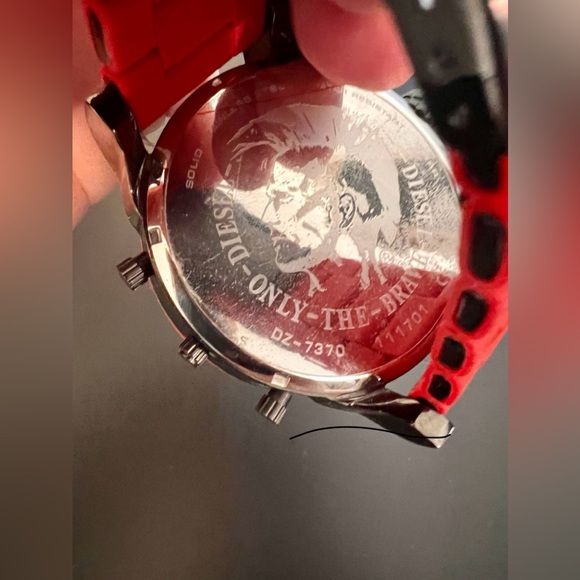 VGUC Diesel men’s Mr. Daddy 2.0 red metal watch DZ7370 - Picture 4 of 8
